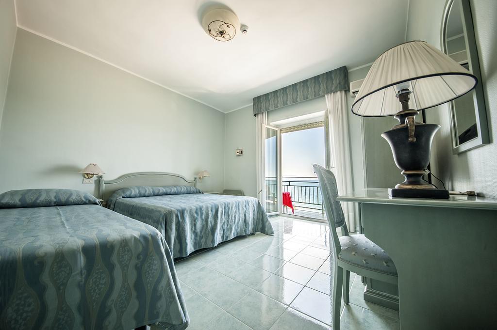 Hotel Murano Rossano Phòng bức ảnh